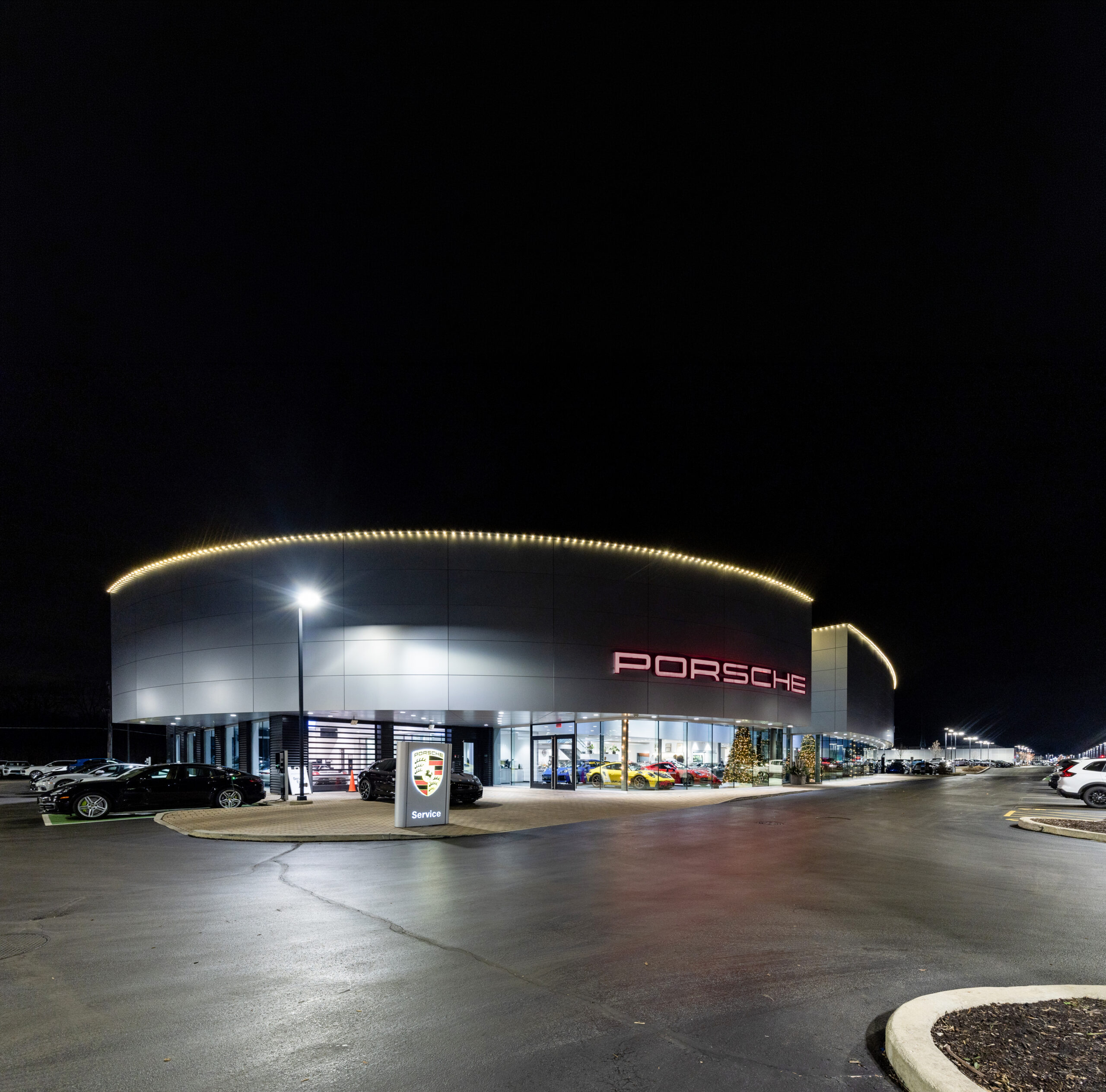 Commercial permanent lighting installation